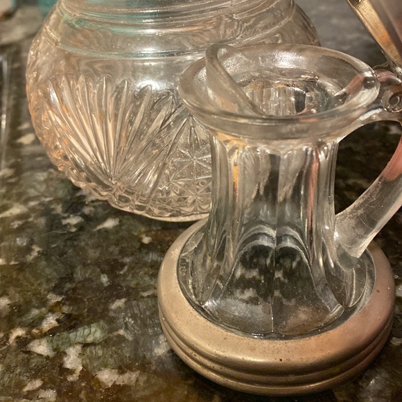 Vintage Table Top Condiment Dispensers/ Decanters - Picture 6 of 8